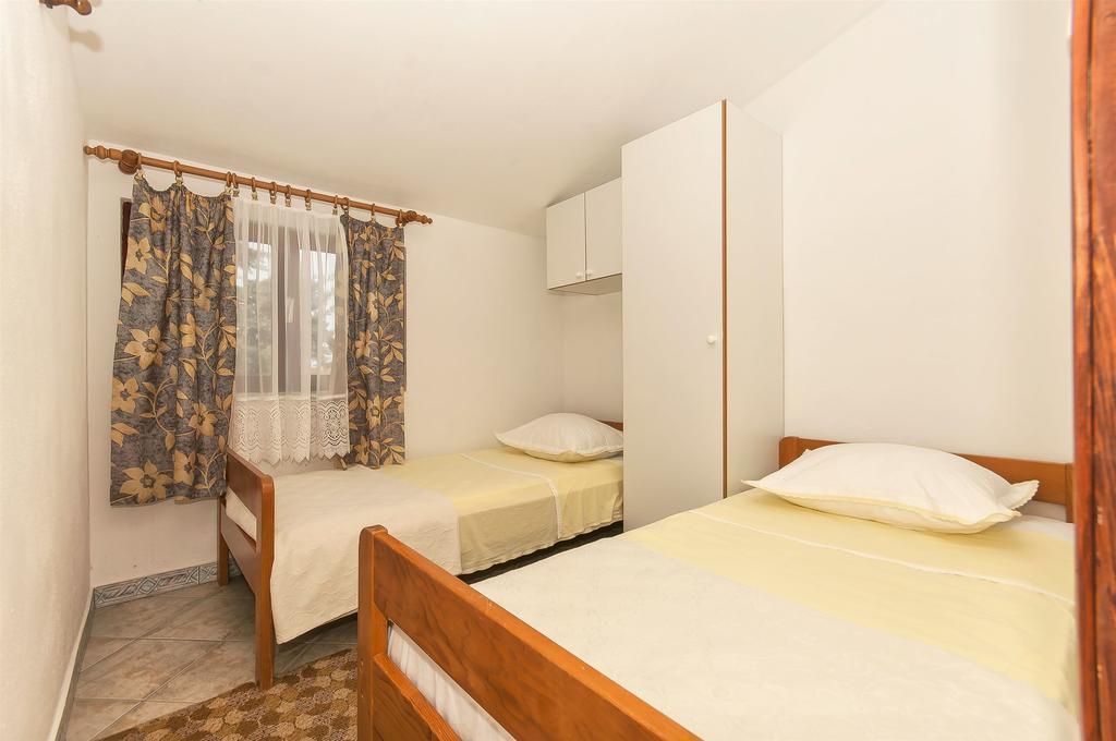 Apartments Luca Rogoznica  Esterno foto