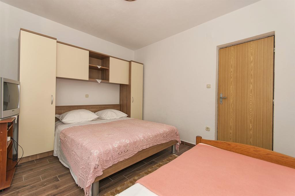 Apartments Luca Rogoznica  Esterno foto