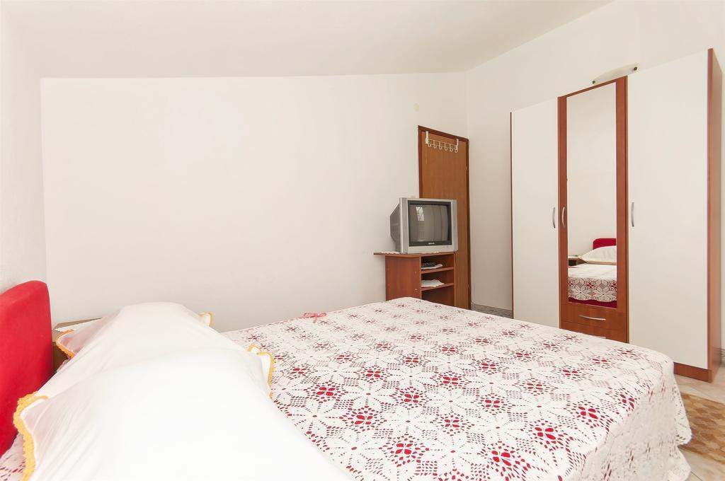 Apartments Luca Rogoznica  Esterno foto